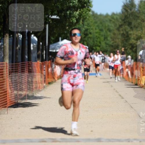 07.09.2025 - 19. Norderstedt Triathlon Michael Strokosch http://msf.ph/oto/8748073 07.09.2025 12:38:51 Laufen 195 meine-sportfotos.de