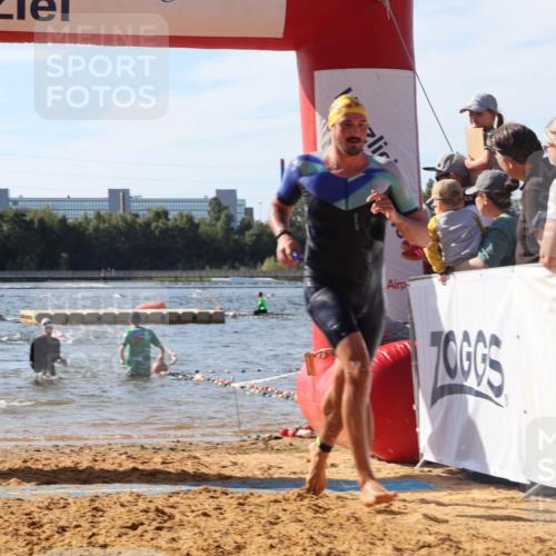 07.09.2025 - 19. Norderstedt Triathlon Luisa Fischer http://msf.ph/oto/8748084 07.09.2025 10:50:57 Schwimmen 749, 1172, 1173 meine-sportfotos.de