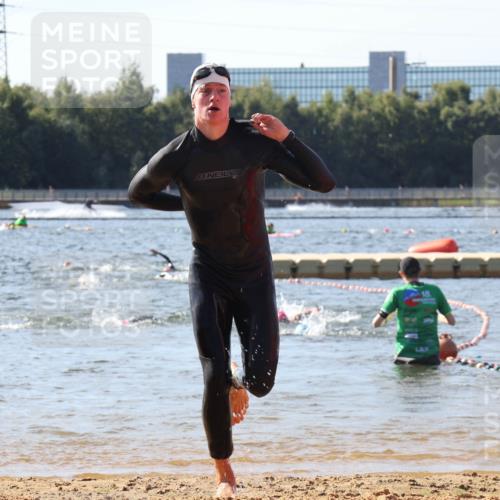 07.09.2025 - 19. Norderstedt Triathlon Luisa Fischer http://msf.ph/oto/8748132 07.09.2025 10:51:05 Schwimmen 749, 1172, 1173, 1202 meine-sportfotos.de