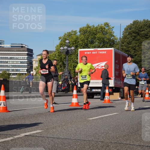 07.09.2025 - BARMER Alsterlauf Yannick Fuchs http://msf.ph/oto/8748213 07.09.2025 09:33:03 Laufen 5980, 3669, 1, 4645, 4747 meine-sportfotos.de