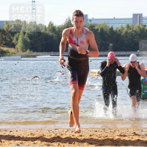07.09.2025 - 19. Norderstedt Triathlon Luisa Fischer http://msf.ph/oto/8748228 07.09.2025 10:51:24 Schwimmen 821, 1166, 1174, 1208, 1341 meine-sportfotos.de