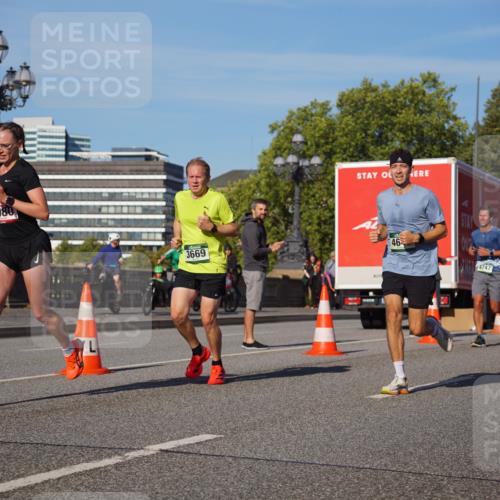 07.09.2025 - BARMER Alsterlauf Yannick Fuchs http://msf.ph/oto/8748235 07.09.2025 09:33:04 Laufen 5980, 3669, 46 meine-sportfotos.de