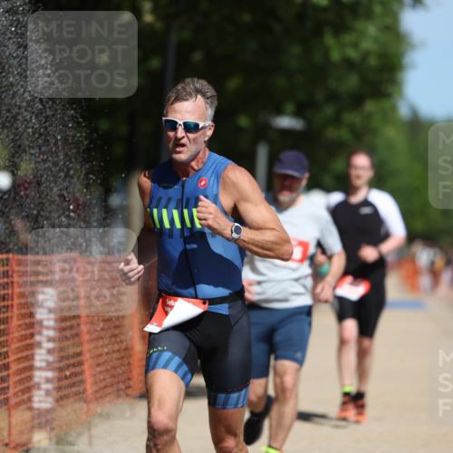 07.09.2025 - 19. Norderstedt Triathlon Michael Strokosch http://msf.ph/oto/8748335 07.09.2025 12:39:13 Laufen 791, 826, 849 meine-sportfotos.de
