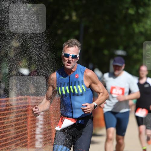 07.09.2025 - 19. Norderstedt Triathlon Michael Strokosch http://msf.ph/oto/8748340 07.09.2025 12:39:13 Laufen 791, 826, 849 meine-sportfotos.de
