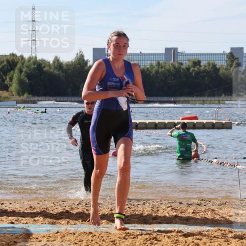 07.09.2025 - 19. Norderstedt Triathlon Luisa Fischer http://msf.ph/oto/8748471 07.09.2025 10:52:01 Schwimmen 1164, 1178, 1340, 1390 meine-sportfotos.de