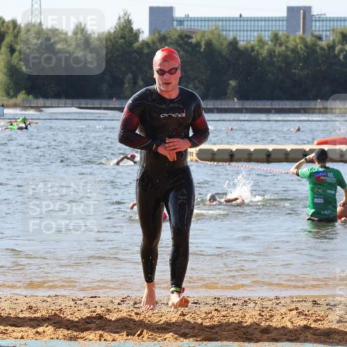 07.09.2025 - 19. Norderstedt Triathlon Luisa Fischer http://msf.ph/oto/8748487 07.09.2025 10:52:03 Schwimmen 1164, 1178, 1340, 1390 meine-sportfotos.de