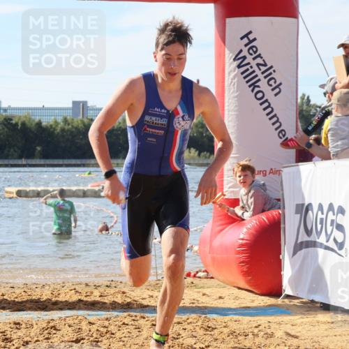 07.09.2025 - 19. Norderstedt Triathlon Luisa Fischer http://msf.ph/oto/8748569 07.09.2025 10:52:44 Schwimmen 1162, 1179 meine-sportfotos.de