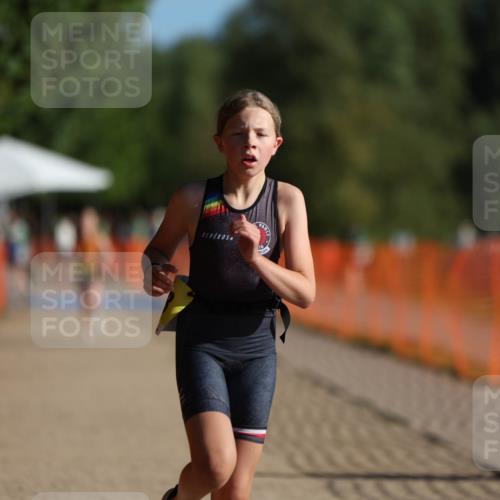 07.09.2025 - 19. Norderstedt Triathlon Michael Strokosch http://msf.ph/oto/8748589 07.09.2025 09:47:05 Laufen 602, 606, 608, 615 meine-sportfotos.de