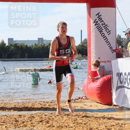07.09.2025 - 19. Norderstedt Triathlon Luisa Fischer http://msf.ph/oto/8748593 07.09.2025 10:52:47 Schwimmen 1162, 1179 meine-sportfotos.de