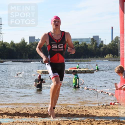 07.09.2025 - 19. Norderstedt Triathlon Luisa Fischer http://msf.ph/oto/8748682 07.09.2025 10:53:15 Schwimmen 200, 1186, 1203 meine-sportfotos.de