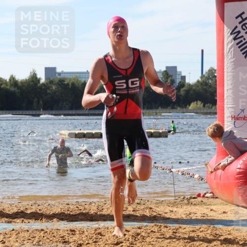 07.09.2025 - 19. Norderstedt Triathlon Luisa Fischer http://msf.ph/oto/8748689 07.09.2025 10:53:15 Schwimmen 200, 1186, 1203 meine-sportfotos.de