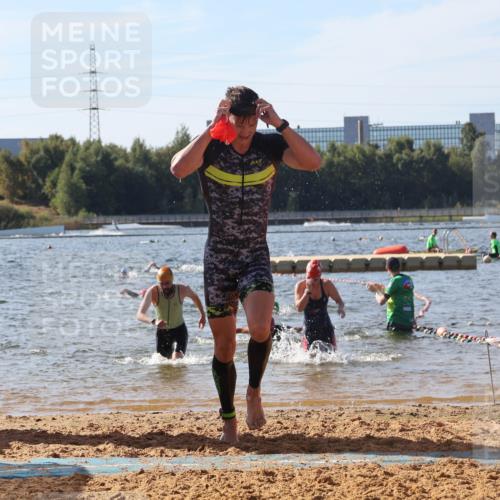 07.09.2025 - 19. Norderstedt Triathlon Luisa Fischer http://msf.ph/oto/8748703 07.09.2025 10:53:24 Schwimmen 196, 1175, 1186, 1193 meine-sportfotos.de