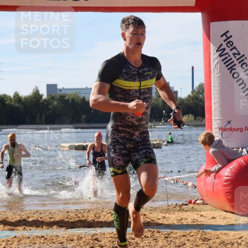 07.09.2025 - 19. Norderstedt Triathlon Luisa Fischer http://msf.ph/oto/8748722 07.09.2025 10:53:25 Schwimmen 196, 1175, 1186, 1193 meine-sportfotos.de