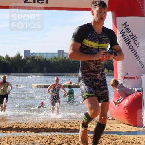 07.09.2025 - 19. Norderstedt Triathlon Luisa Fischer http://msf.ph/oto/8748726 07.09.2025 10:53:25 Schwimmen 196, 1175, 1186, 1193 meine-sportfotos.de