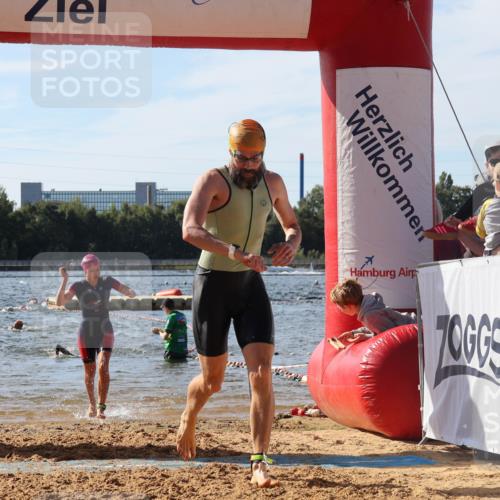 07.09.2025 - 19. Norderstedt Triathlon Luisa Fischer http://msf.ph/oto/8748763 07.09.2025 10:53:30 Schwimmen 196, 1175, 1177, 1193 meine-sportfotos.de