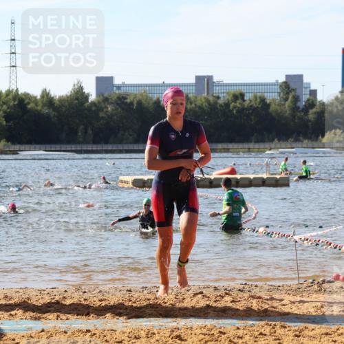 07.09.2025 - 19. Norderstedt Triathlon Luisa Fischer http://msf.ph/oto/8748769 07.09.2025 10:53:31 Schwimmen 196, 1175, 1177, 1193 meine-sportfotos.de
