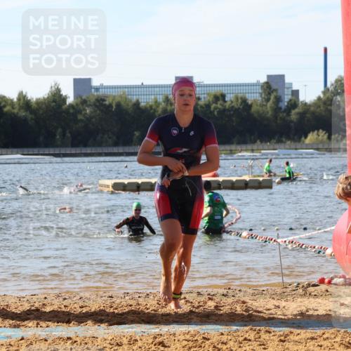 07.09.2025 - 19. Norderstedt Triathlon Luisa Fischer http://msf.ph/oto/8748773 07.09.2025 10:53:32 Schwimmen 196, 1175, 1177, 1193 meine-sportfotos.de