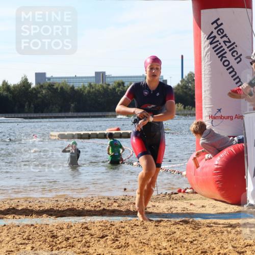 07.09.2025 - 19. Norderstedt Triathlon Luisa Fischer http://msf.ph/oto/8748780 07.09.2025 10:53:32 Schwimmen 196, 1175, 1177, 1193 meine-sportfotos.de