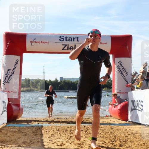 07.09.2025 - 19. Norderstedt Triathlon Luisa Fischer http://msf.ph/oto/8748803 07.09.2025 10:53:56 Schwimmen 1198, 1313 meine-sportfotos.de