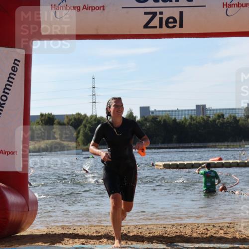 07.09.2025 - 19. Norderstedt Triathlon Luisa Fischer http://msf.ph/oto/8748808 07.09.2025 10:53:58 Schwimmen 1198, 1313 meine-sportfotos.de