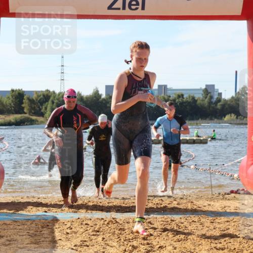 07.09.2025 - 19. Norderstedt Triathlon Luisa Fischer http://msf.ph/oto/8748872 07.09.2025 10:54:21 Schwimmen 199, 734, 770, 1182, 1187, 1200 meine-sportfotos.de