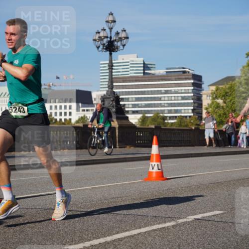 07.09.2025 - BARMER Alsterlauf Yannick Fuchs http://msf.ph/oto/8748950 07.09.2025 09:33:38 Laufen 6243, 5525 meine-sportfotos.de
