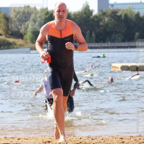 07.09.2025 - 19. Norderstedt Triathlon Luisa Fischer http://msf.ph/oto/8748966 07.09.2025 10:54:43 Schwimmen 771, 833, 1197 meine-sportfotos.de