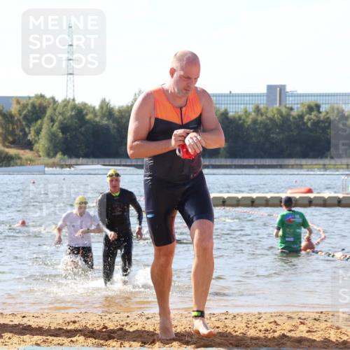 07.09.2025 - 19. Norderstedt Triathlon Luisa Fischer http://msf.ph/oto/8748974 07.09.2025 10:54:44 Schwimmen 771, 833, 1197 meine-sportfotos.de