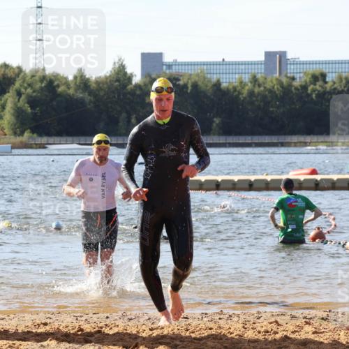 07.09.2025 - 19. Norderstedt Triathlon Luisa Fischer http://msf.ph/oto/8748996 07.09.2025 10:54:48 Schwimmen 284, 771, 833 meine-sportfotos.de