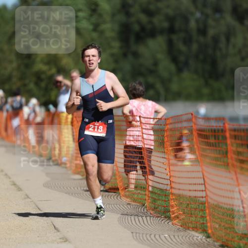 07.09.2025 - 19. Norderstedt Triathlon Michael Strokosch http://msf.ph/oto/8749002 07.09.2025 12:40:47 Laufen 218, 233, 1392 meine-sportfotos.de