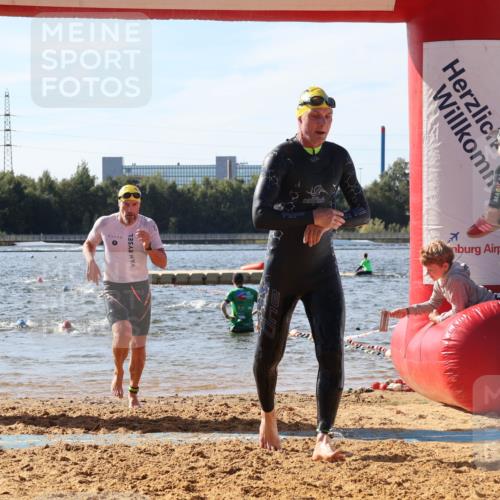 07.09.2025 - 19. Norderstedt Triathlon Luisa Fischer http://msf.ph/oto/8749013 07.09.2025 10:54:50 Schwimmen 284, 771, 833 meine-sportfotos.de