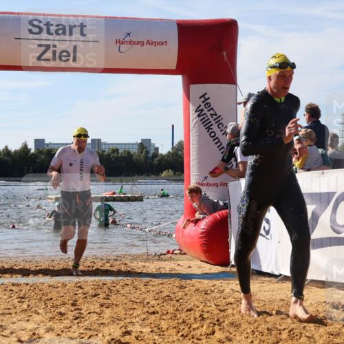 07.09.2025 - 19. Norderstedt Triathlon Luisa Fischer http://msf.ph/oto/8749023 07.09.2025 10:54:51 Schwimmen 284, 771, 833 meine-sportfotos.de