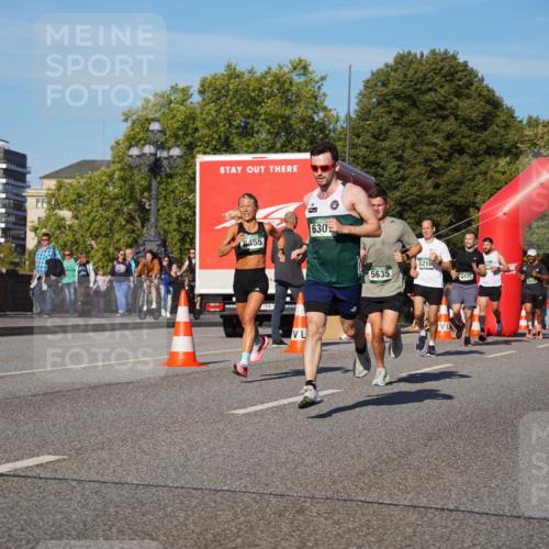 07.09.2025 - BARMER Alsterlauf Yannick Fuchs http://msf.ph/oto/8749025 07.09.2025 09:33:44 Laufen 8455, 630, 1, 5635, 5210, 8435, 5528, 1232 meine-sportfotos.de