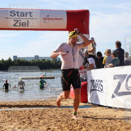 07.09.2025 - 19. Norderstedt Triathlon Luisa Fischer http://msf.ph/oto/8749029 07.09.2025 10:54:53 Schwimmen 284, 771, 833 meine-sportfotos.de