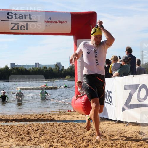 07.09.2025 - 19. Norderstedt Triathlon Luisa Fischer http://msf.ph/oto/8749031 07.09.2025 10:54:53 Schwimmen 284, 771, 833 meine-sportfotos.de