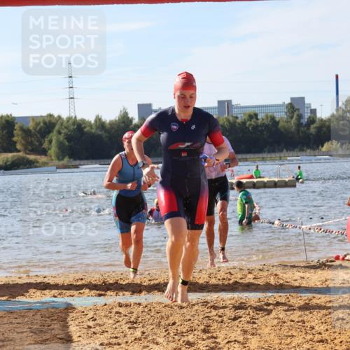 07.09.2025 - 19. Norderstedt Triathlon Luisa Fischer http://msf.ph/oto/8749089 07.09.2025 10:55:12 Schwimmen 276, 306, 834, 1159, 1181, 1183, 1207, 1257 meine-sportfotos.de