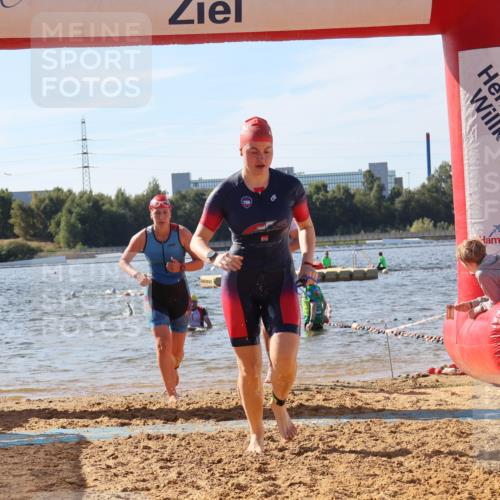 07.09.2025 - 19. Norderstedt Triathlon Luisa Fischer http://msf.ph/oto/8749092 07.09.2025 10:55:13 Schwimmen 276, 306, 834, 1159, 1181, 1183, 1207, 1257 meine-sportfotos.de