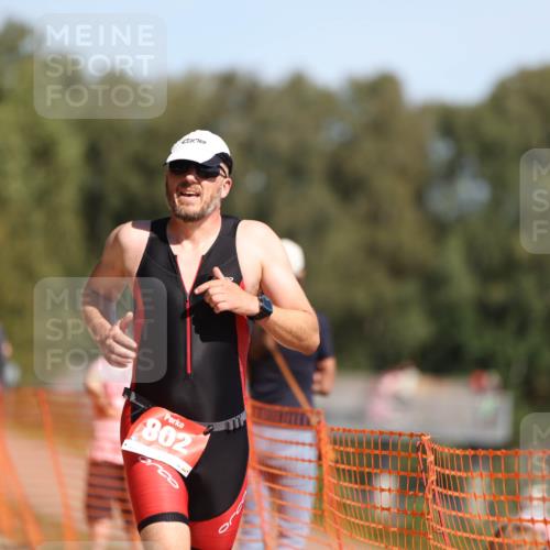 07.09.2025 - 19. Norderstedt Triathlon Michael Strokosch http://msf.ph/oto/8749115 07.09.2025 12:41:00 Laufen 802, 1387 meine-sportfotos.de