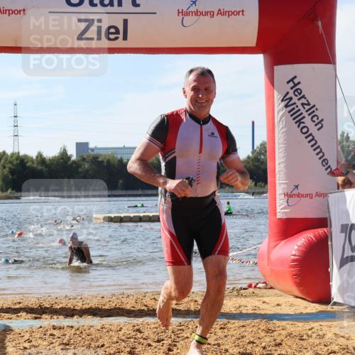 07.09.2025 - 19. Norderstedt Triathlon Luisa Fischer http://msf.ph/oto/8749116 07.09.2025 10:55:27 Schwimmen 276, 1236 meine-sportfotos.de