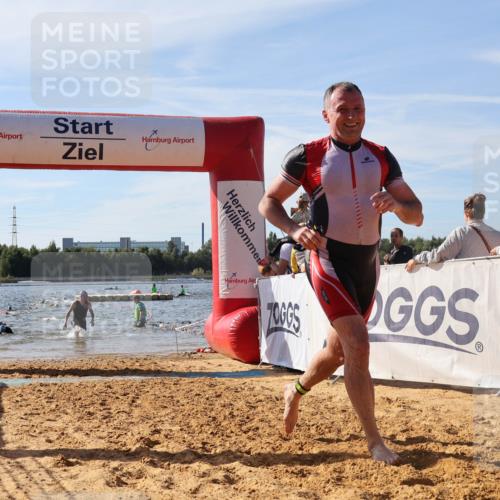 07.09.2025 - 19. Norderstedt Triathlon Luisa Fischer http://msf.ph/oto/8749123 07.09.2025 10:55:28 Schwimmen 774, 1236 meine-sportfotos.de