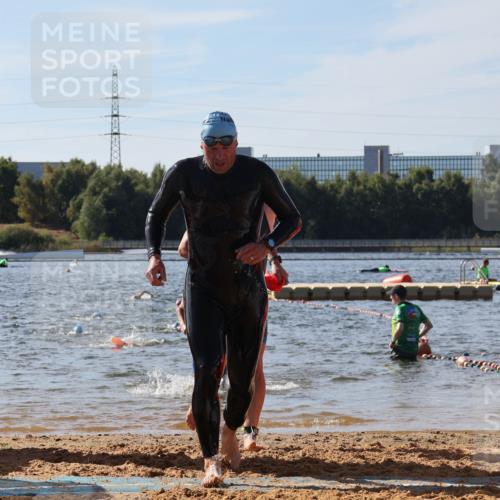 07.09.2025 - 19. Norderstedt Triathlon Luisa Fischer http://msf.ph/oto/8749145 07.09.2025 10:55:39 Schwimmen 774, 796, 1184, 1219 meine-sportfotos.de