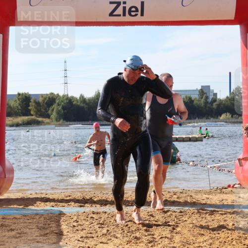 07.09.2025 - 19. Norderstedt Triathlon Luisa Fischer http://msf.ph/oto/8749154 07.09.2025 10:55:40 Schwimmen 774, 796, 1184, 1219 meine-sportfotos.de