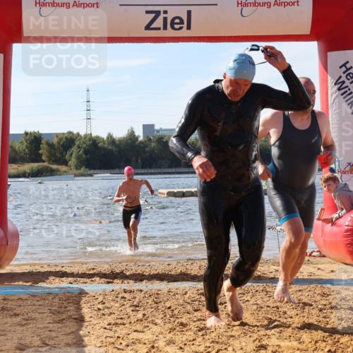 07.09.2025 - 19. Norderstedt Triathlon Luisa Fischer http://msf.ph/oto/8749161 07.09.2025 10:55:41 Schwimmen 774, 796, 1184, 1219 meine-sportfotos.de