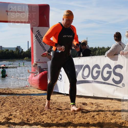 07.09.2025 - 19. Norderstedt Triathlon Luisa Fischer http://msf.ph/oto/8749180 07.09.2025 10:55:57 Schwimmen 1301, 1377 meine-sportfotos.de