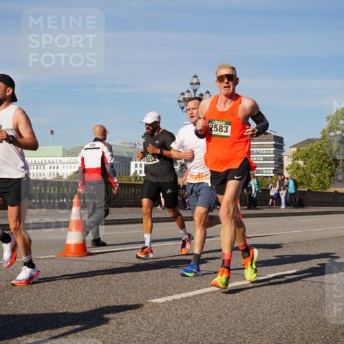 07.09.2025 - BARMER Alsterlauf Yannick Fuchs http://msf.ph/oto/8749182 07.09.2025 09:33:50 Laufen 65, 65, 65, 385, 8232, 2583, 430, 3296 meine-sportfotos.de