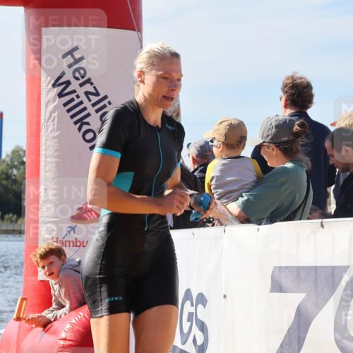 07.09.2025 - 19. Norderstedt Triathlon Luisa Fischer http://msf.ph/oto/8749186 07.09.2025 10:56:04 Schwimmen 229, 1301, 1377 meine-sportfotos.de
