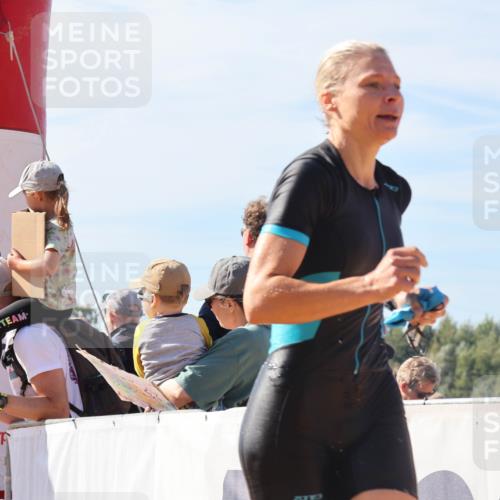 07.09.2025 - 19. Norderstedt Triathlon Luisa Fischer http://msf.ph/oto/8749193 07.09.2025 10:56:04 Schwimmen 229, 1301, 1377 meine-sportfotos.de