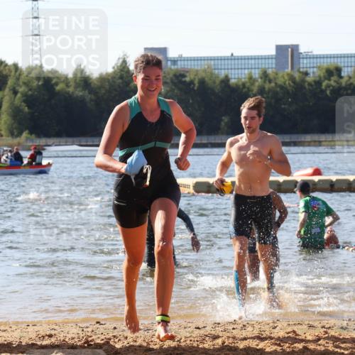 07.09.2025 - 19. Norderstedt Triathlon Luisa Fischer http://msf.ph/oto/8749231 07.09.2025 10:56:14 Schwimmen 229, 760, 1206, 1301, 1308, 1314 meine-sportfotos.de