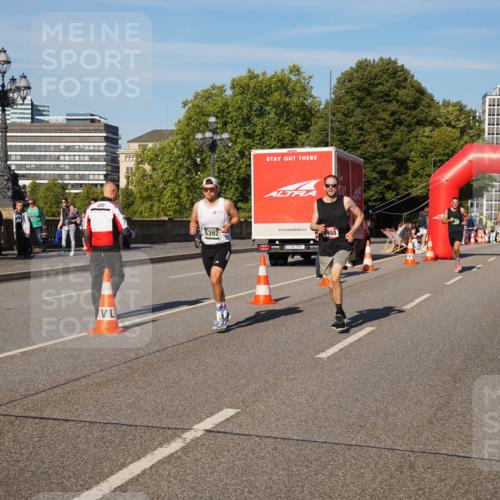 07.09.2025 - BARMER Alsterlauf Yannick Fuchs http://msf.ph/oto/8749252 07.09.2025 09:33:54 Laufen 5392, 1, 4498 meine-sportfotos.de