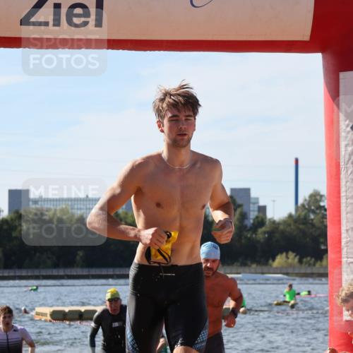 07.09.2025 - 19. Norderstedt Triathlon Luisa Fischer http://msf.ph/oto/8749254 07.09.2025 10:56:18 Schwimmen 229, 760, 1206, 1308, 1314 meine-sportfotos.de